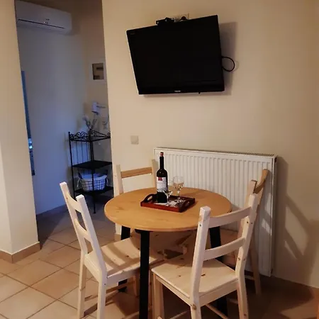 Ligustro Lefkada City